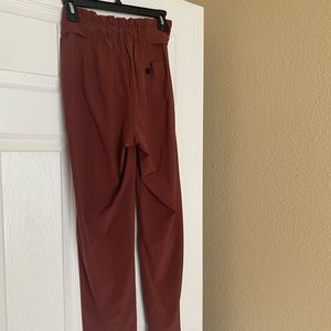 Athleta Skyline paper bag pants size 0
